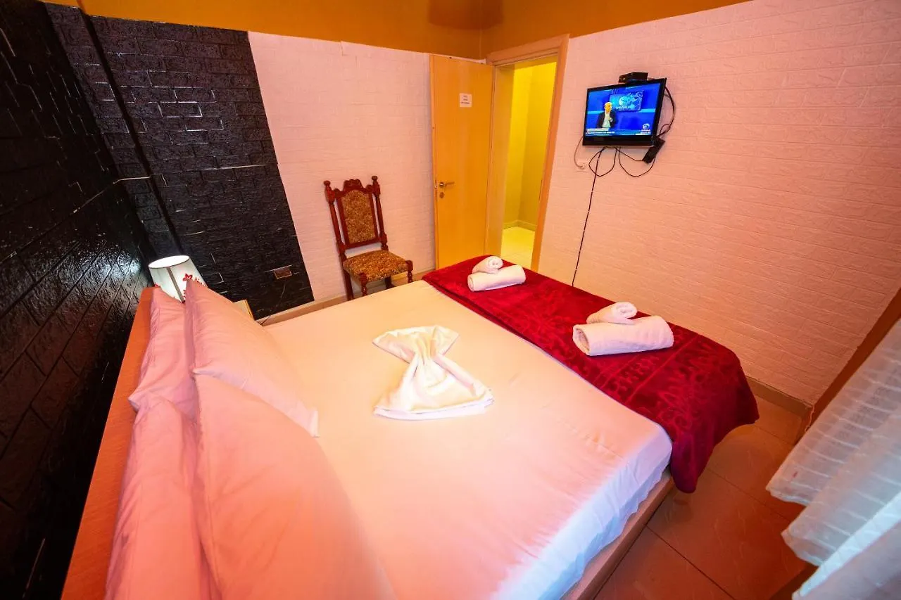 Hotel Center Elite Tirana 2*,